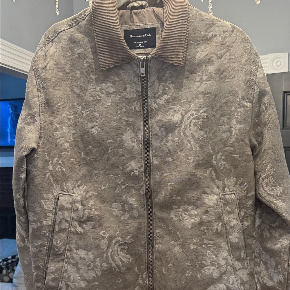 Abercrombie & Fitch Men's Floral Bomber Jacket - Gray